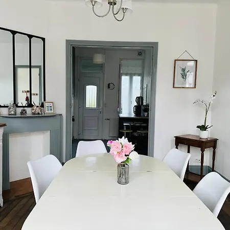 Arlette A 600m De La كايو سور مير