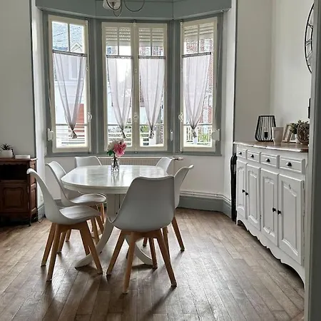 Arlette A 600m De La كايو سور مير