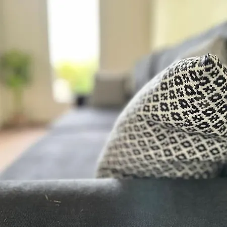 Arlette A 600m De La 펜션 *